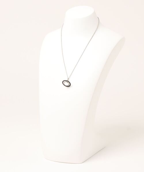 Vivienne Westwood（ヴィヴィアンウエストウッド）の「6302039I/TINY ORIGINAL ORB PENDANT-IMAJ（ネックレス・レディース・シルバー/ゴールド・FREE）」の4枚目の写真