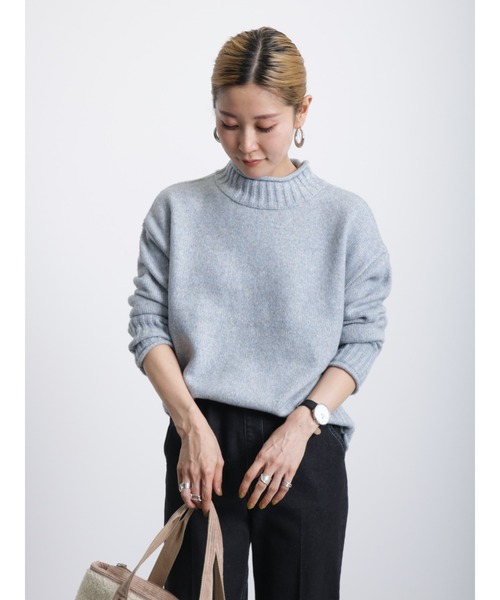 Samansa Mos2 blue(サマンサモスモスブルー)の「もちもちニットプルオーバー(ニット/セーター・レディース・ベージュ/オフホワイト/サックスブルー/ピンク/ミント・フリ-)」の4枚目の写真