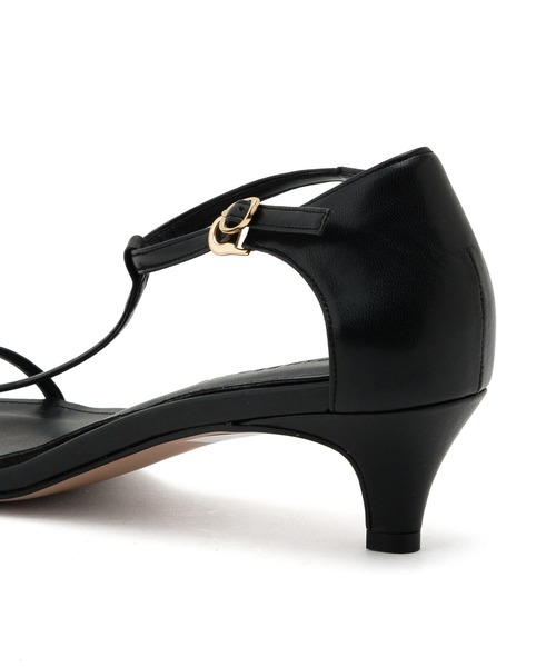 ADAM ET ROPE'（アダムエロペ）の「【サステナブル】ナロークロスストラップサンダル（サンダル・レディース・ブラック/シルバー・24.0cm/23.5cm/24.5cm/23.0cm）」の12枚目の写真