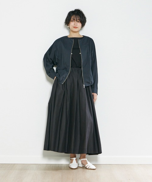 INED CLARO(イネドクラロ)の「オーガニックコットンローン ノーカラーブルゾン(ブルゾン・レディース・ブラック/オフホワイト・フリー)」の8枚目の写真