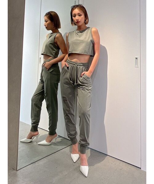 GYDA（ジェイダ）の「【SETUP着用可】クロスポイントショートルーズタンクトップ（タンクトップ・レディース・チャコールグレー/ベージュ/オリーブ・FREE）」の11枚目の写真