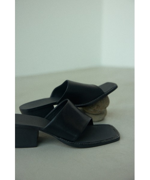 BLACK BY MOUSSY(ブラックバイマウジー)の「square sandal (スクエアサンダル)(サンダル・レディース・ホワイト/ブラック・37/38/36)」の9枚目の写真