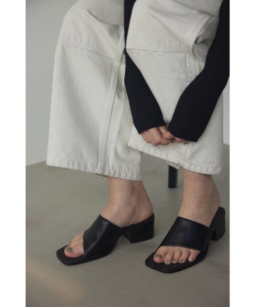 BLACK BY MOUSSY(ブラックバイマウジー)の「square sandal (スクエアサンダル)(サンダル・レディース・ホワイト/ブラック・37/38/36)」の15枚目の写真