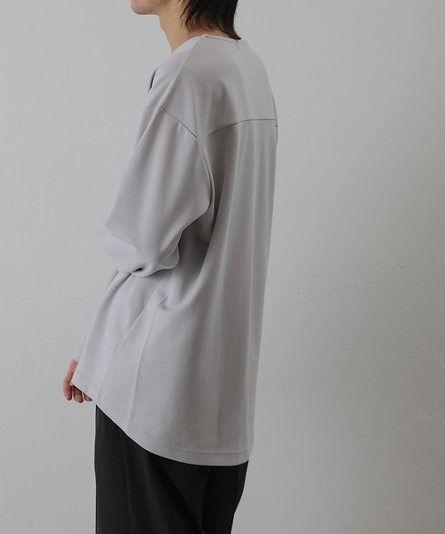 COLONY 2139（コロニートゥーワンスリーナイン）の「エンザイムダンボールラウンドヘム長袖Tシャツ（Tシャツ/カットソー・メンズ・ライトグレー/オフホワイト/ブラック・MEDIUM/LARGE）」の19枚目の写真