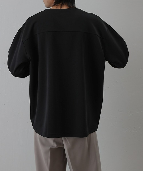 COLONY 2139（コロニートゥーワンスリーナイン）の「エンザイムダンボールラウンドヘム長袖Tシャツ（Tシャツ/カットソー・メンズ・ライトグレー/オフホワイト/ブラック・MEDIUM/LARGE）」の12枚目の写真