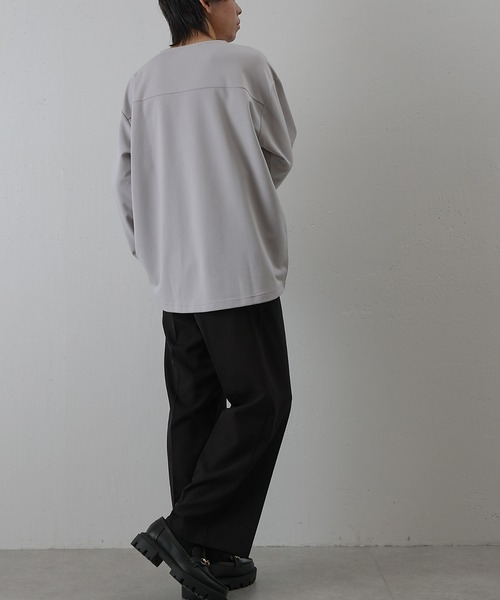 COLONY 2139（コロニートゥーワンスリーナイン）の「エンザイムダンボールラウンドヘム長袖Tシャツ（Tシャツ/カットソー・メンズ・ライトグレー/オフホワイト/ブラック・MEDIUM/LARGE）」の14枚目の写真