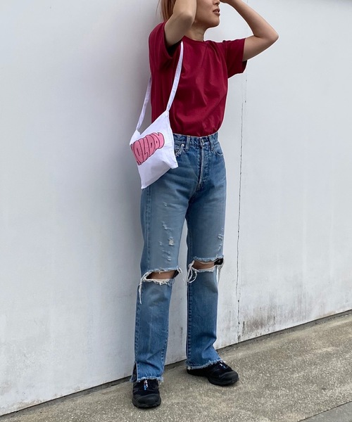 HOLIDAY（ホリデイ）の「HOLIDAY MINI BAG (GRAFFITI LOGO) ホリデイミニバッグ (グラフィティロゴ)（ショルダーバッグ・レディース・ホワイト/パープル/ブラウン・ONE SIZE）」の11枚目の写真