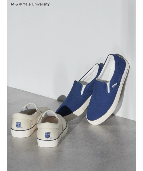 AMERICAN HOLIC（アメリカンホリック）の「TM&(R) Yale Universityスリッポン（スリッポン・レディース・オフホワイト/ネイビー・S/L/M）」の2枚目の写真