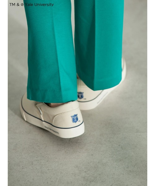AMERICAN HOLIC（アメリカンホリック）の「TM&(R) Yale Universityスリッポン（スリッポン・レディース・オフホワイト/ネイビー・S/L/M）」の8枚目の写真