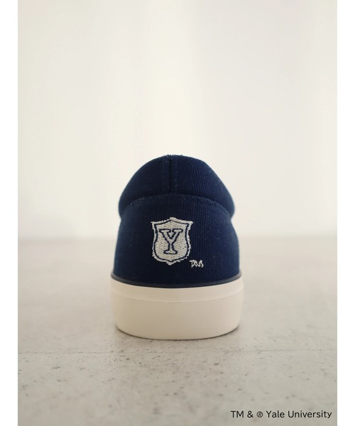 AMERICAN HOLIC（アメリカンホリック）の「TM&(R) Yale Universityスリッポン（スリッポン・レディース・オフホワイト/ネイビー・S/L/M）」の16枚目の写真