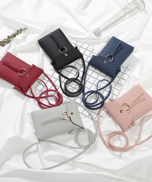 yuue' ( wear )（ユーイ）の「レザーショルダーバッグ（ショルダーバッグ・レディース・ライトグレー/ブラック/ネイビー/レッド/ピンク・FREE）」の18枚目の写真