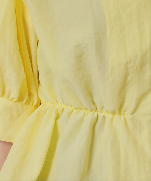 RAY CASSIN（レイカズン）の「多種ボタンペプラム開襟シャツ（シャツ/ブラウス・レディース・イエロー/スミクロ/オフホワイト/ネイビー系・FREE）」の10枚目の写真