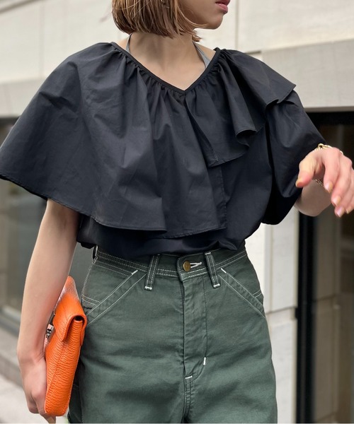 mi via loca(ミヴィアロカ)の「アシメ フリルカラーブラウス(シャツ/ブラウス・レディース・ライトグリーン/ホワイト/ブラック・FREE)」の7枚目の写真