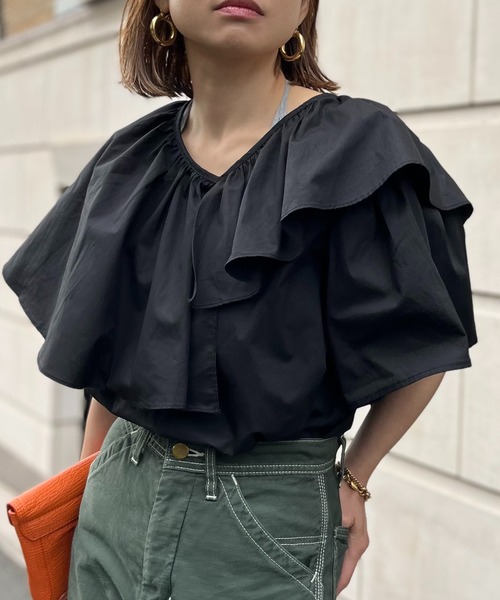 mi via loca(ミヴィアロカ)の「アシメ フリルカラーブラウス(シャツ/ブラウス・レディース・ライトグリーン/ホワイト/ブラック・FREE)」の11枚目の写真