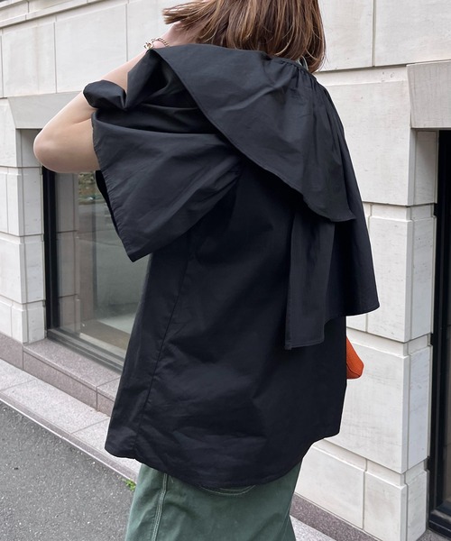 mi via loca(ミヴィアロカ)の「アシメ フリルカラーブラウス(シャツ/ブラウス・レディース・ライトグリーン/ホワイト/ブラック・FREE)」の16枚目の写真