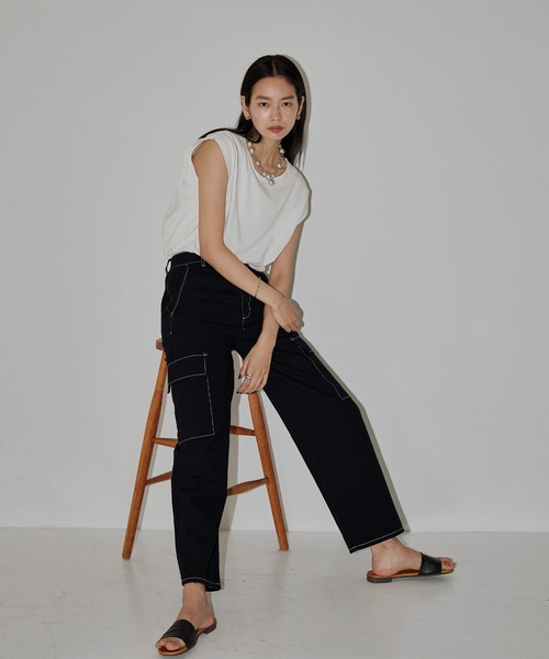 hellam（へラム）の「ショルダータックTシャツ（Tシャツ/カットソー・レディース・ブラック/杢グレー/オフホワイト/チャコール・FREE）」の7枚目の写真