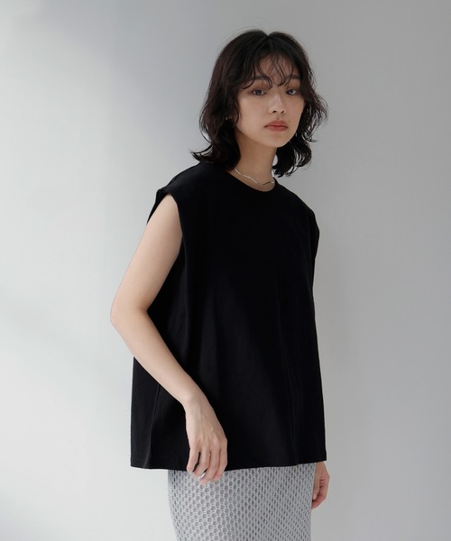 hellam（へラム）の「ショルダータックTシャツ（Tシャツ/カットソー・レディース・ブラック/杢グレー/オフホワイト/チャコール・FREE）」の10枚目の写真