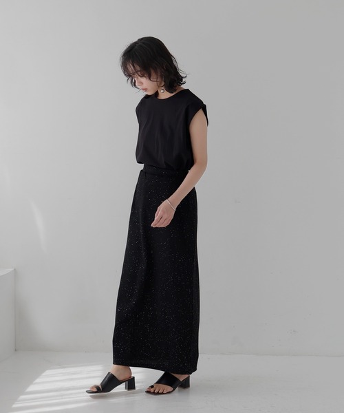 hellam（へラム）の「ショルダータックTシャツ（Tシャツ/カットソー・レディース・ブラック/杢グレー/オフホワイト/チャコール・FREE）」の11枚目の写真