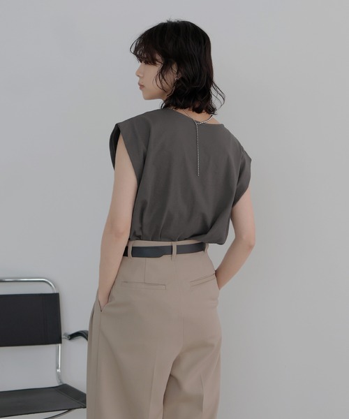 hellam（へラム）の「ショルダータックTシャツ（Tシャツ/カットソー・レディース・ブラック/杢グレー/オフホワイト/チャコール・FREE）」の20枚目の写真