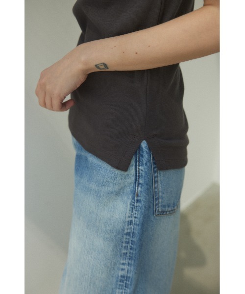 BLACK BY MOUSSY(ブラックバイマウジー)の「standard tanktop(スタンダードタンクトップ)(タンクトップ・レディース・ライトブラウン/オフホワイト/ライトブラック・FREE)」の9枚目の写真