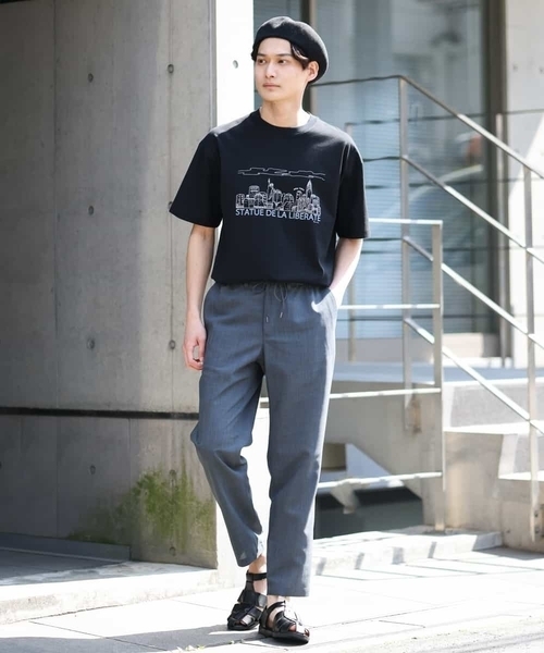 a.v.v(アーヴェヴェ)の「【イラストレーターコラボ】トラベルイラストTシャツ(TRAVELシリーズ)(Tシャツ/カットソー・メンズ・ホワイト/ライトブルー/ブラック・46/48)」の13枚目の写真