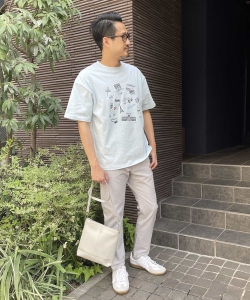 a.v.v(アーヴェヴェ)の「【イラストレーターコラボ】トラベルイラストTシャツ(TRAVELシリーズ)(Tシャツ/カットソー・メンズ・ホワイト/ライトブルー/ブラック・46/48)」の17枚目の写真
