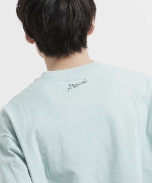 a.v.v(アーヴェヴェ)の「【イラストレーターコラボ】トラベルイラストTシャツ(TRAVELシリーズ)(Tシャツ/カットソー・メンズ・ホワイト/ライトブルー/ブラック・46/48)」の5枚目の写真