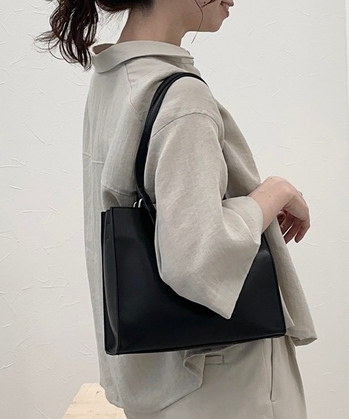 LEPSIM(レプシィム)の「フェイクレザー3WAYバッグ 960960(ショルダーバッグ・レディース・グレイッシュベージュ/ライトブラウン/ブラック/アイボリー・ONE SIZE)」の18枚目の写真