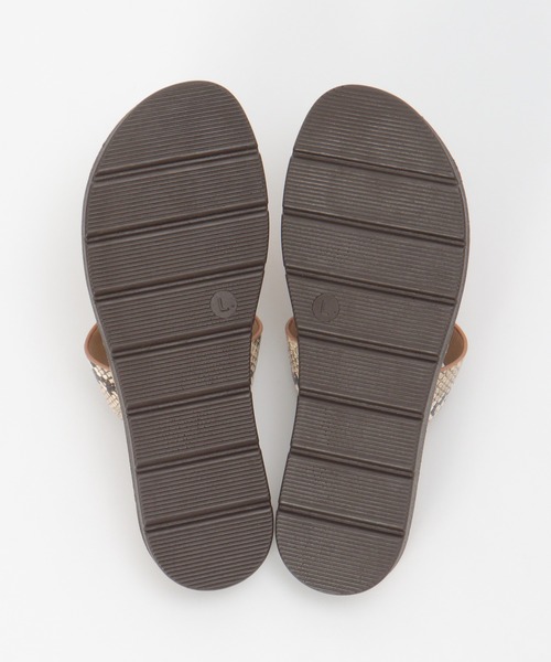 ikka(イッカ)の「軽量クロスベルトサンダル(サンダル・レディース・ベージュ/ブラック/オフホワイト・M/L)」の11枚目の写真