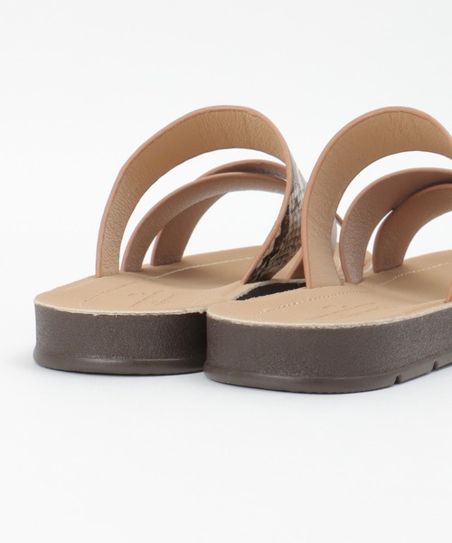 ikka(イッカ)の「軽量クロスベルトサンダル(サンダル・レディース・ベージュ/ブラック/オフホワイト・M/L)」の9枚目の写真