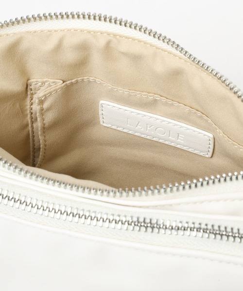 LAKOLE（ラコレ）の「パデットチェーンショルダー / 963002（ショルダーバッグ・レディース・ブラック/オフホワイト/シルバー/ボルドー/アイボリー/イエロー・FREE）」の9枚目の写真