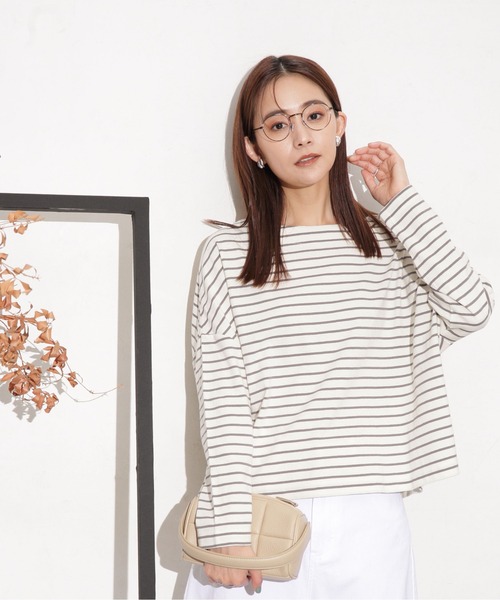 NANO universe(ナノユニバース)の「WEB限定 ボーダーワイドドロップトップス(Tシャツ/カットソー・レディース・ベージュ/ブラック/オフホワイト/ベージュ系その他/グレー系その他4・FREE)」の5枚目の写真