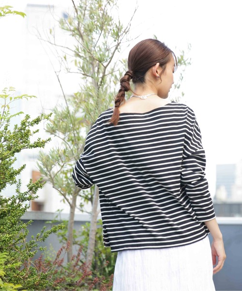 NANO universe(ナノユニバース)の「WEB限定 ボーダーワイドドロップトップス(Tシャツ/カットソー・レディース・ベージュ/ブラック/オフホワイト/ベージュ系その他/グレー系その他4・FREE)」の17枚目の写真