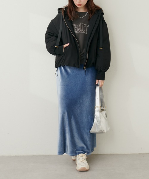 natural couture(ナチュラルクチュール)の「カレッジロゴ刺繍裏毛プルオーバー(Tシャツ/カットソー・レディース・ライトベージュ/チャコールグレー/ブルー/グリーン・FREE)」の9枚目の写真