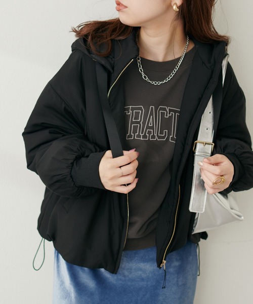 natural couture(ナチュラルクチュール)の「カレッジロゴ刺繍裏毛プルオーバー(Tシャツ/カットソー・レディース・ライトベージュ/チャコールグレー/ブルー/グリーン・FREE)」の10枚目の写真