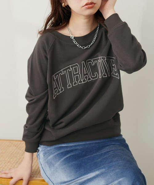 natural couture(ナチュラルクチュール)の「カレッジロゴ刺繍裏毛プルオーバー(Tシャツ/カットソー・レディース・ライトベージュ/チャコールグレー/ブルー/グリーン・FREE)」の7枚目の写真