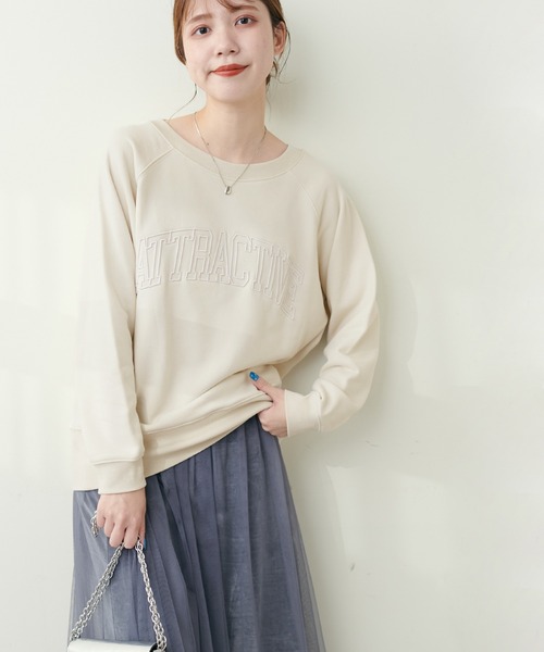 natural couture(ナチュラルクチュール)の「カレッジロゴ刺繍裏毛プルオーバー(Tシャツ/カットソー・レディース・ライトベージュ/チャコールグレー/ブルー/グリーン・FREE)」の14枚目の写真