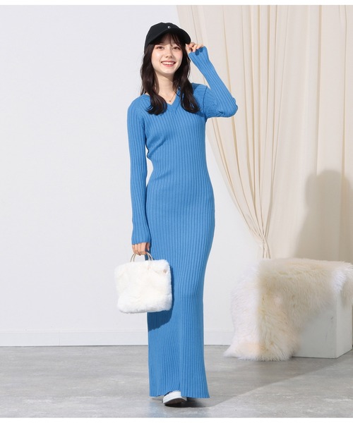 CHILLE(チル)の「Vネックリブニットタイトロングワンピース(ワンピース・レディース・アイボリー/ブルー/ブラック・FREE)」の10枚目の写真