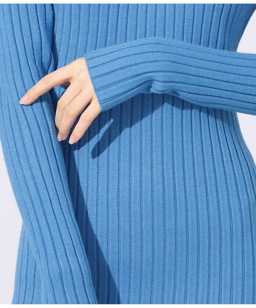 CHILLE(チル)の「Vネックリブニットタイトロングワンピース(ワンピース・レディース・アイボリー/ブルー/ブラック・FREE)」の21枚目の写真