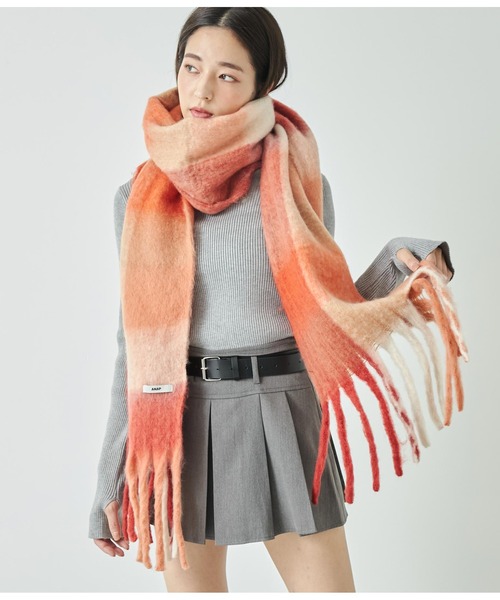 ANAP（アナップ）の「フリンジ大判ストール（ストール/ショール・レディース・ベージュ系その他/グリーン/ピンク/レッド・FREE）」の8枚目の写真