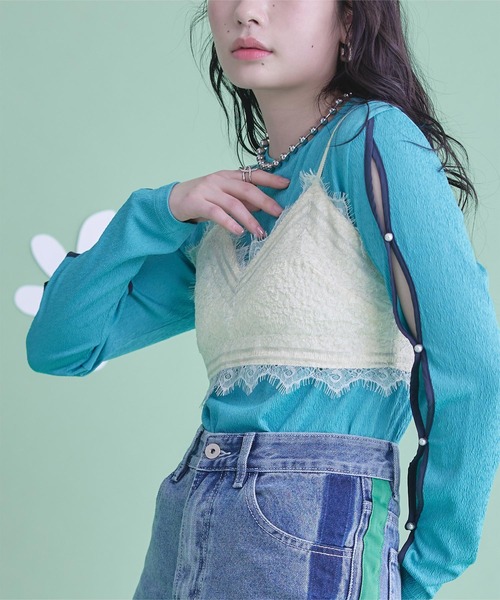 miette(ミエット)の「レーストリムフラワージャガードビスチェ(キャミソール・レディース・アイボリー/ブラック・FREE)」の2枚目の写真