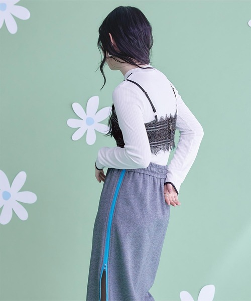 miette(ミエット)の「レーストリムフラワージャガードビスチェ(キャミソール・レディース・アイボリー/ブラック・FREE)」の12枚目の写真