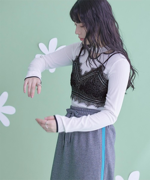 miette(ミエット)の「レーストリムフラワージャガードビスチェ(キャミソール・レディース・アイボリー/ブラック・FREE)」の14枚目の写真