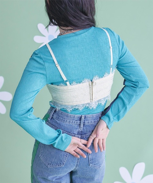 miette(ミエット)の「レーストリムフラワージャガードビスチェ(キャミソール・レディース・アイボリー/ブラック・FREE)」の11枚目の写真