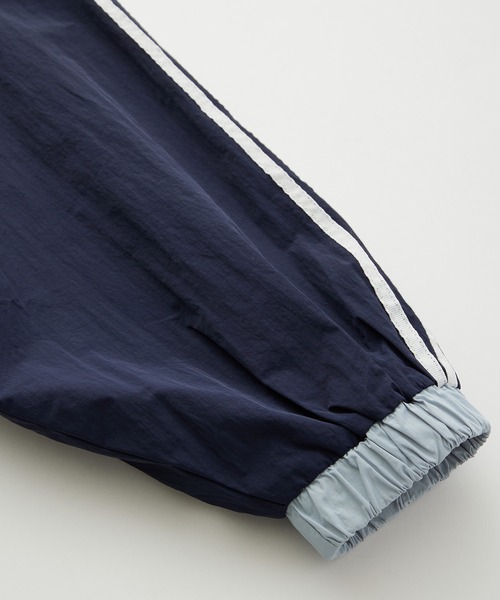 forksy.(フォルクシー)の「【forksy.】【セットアップ対応】ナイロンショート丈ライントラックジャケット(ナイロンジャケット・レディース・パープル/ネイビー/オフホワイト・FREE)」の12枚目の写真