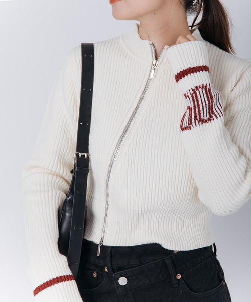 Oriens JOURNAL STANDARD(オリエンス ジャーナルスタンダード)の「《追加》ナナメジップニット(カーディガン/ボレロ・レディース・アイボリー/ネイビー・FREE)」の11枚目の写真