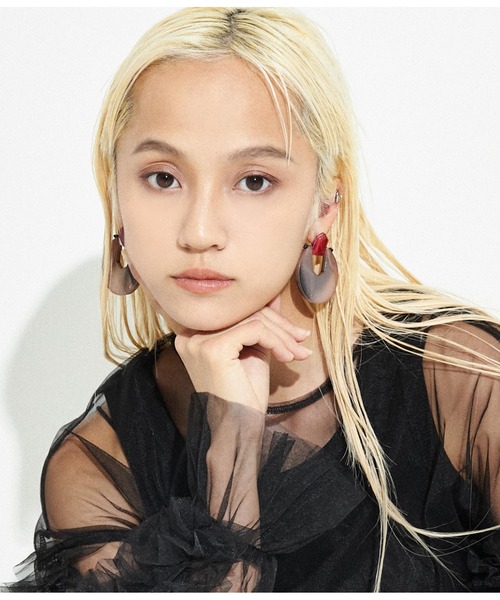 Settimissimo（セッティミッシモ）の「ITALY 2way マーブルカラー大ぶりピアス（ピアス（両耳用）・レディース・レッド/イエロー・FREE）」の9枚目の写真