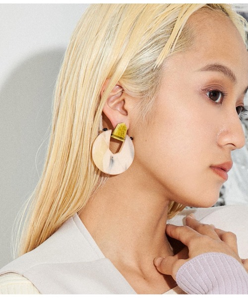 Settimissimo（セッティミッシモ）の「ITALY 2way マーブルカラー大ぶりピアス（ピアス（両耳用）・レディース・レッド/イエロー・FREE）」の3枚目の写真