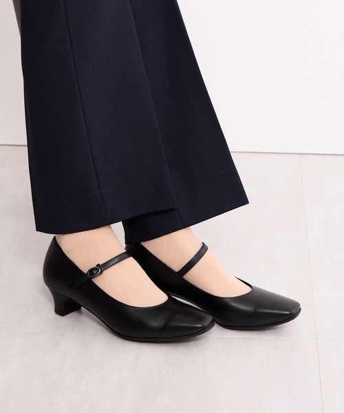 卑弥呼（ヒミコ）の「【Made in Japan】【卑弥呼】3.5cmヒールストラップ付ブラックパンプス/600005（パンプス・レディース・ブラック・21.5cm/22.0cm/22.5cm/23.0cm/23.5cm/24.0cm/24.5cm/25.0cm/25.5cm/26.0cm/26.5cm）」の6枚目の写真