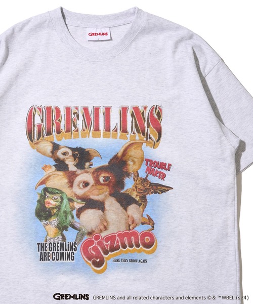 ADPOSION(アドポーション)の「【GREMLINS / グレムリン】ヴィンテージヒップホップ風フォトプリントTシャツ(Tシャツ/カットソー・メンズ・チャコールグレー/ホワイト×ブラック/ブラック/ホワイト・MEDIUM/LARGE/X-LARGE)」の2枚目の写真